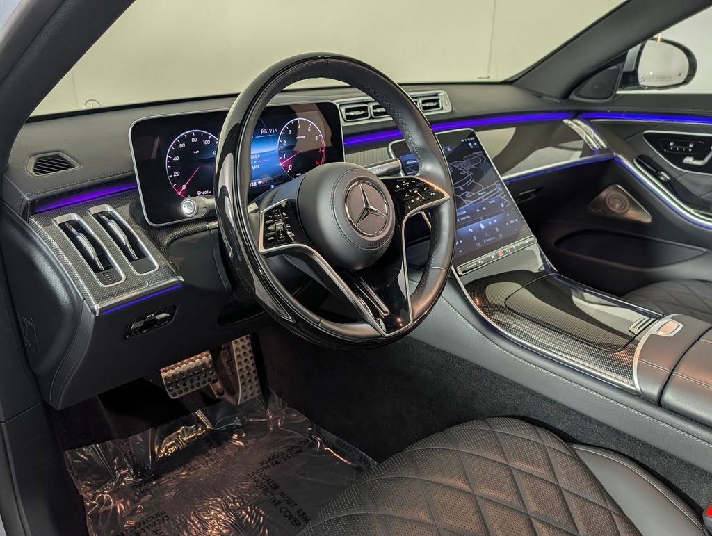 Used 2025 Mercedes-Benz S 580 4MATIC Sedan image 4