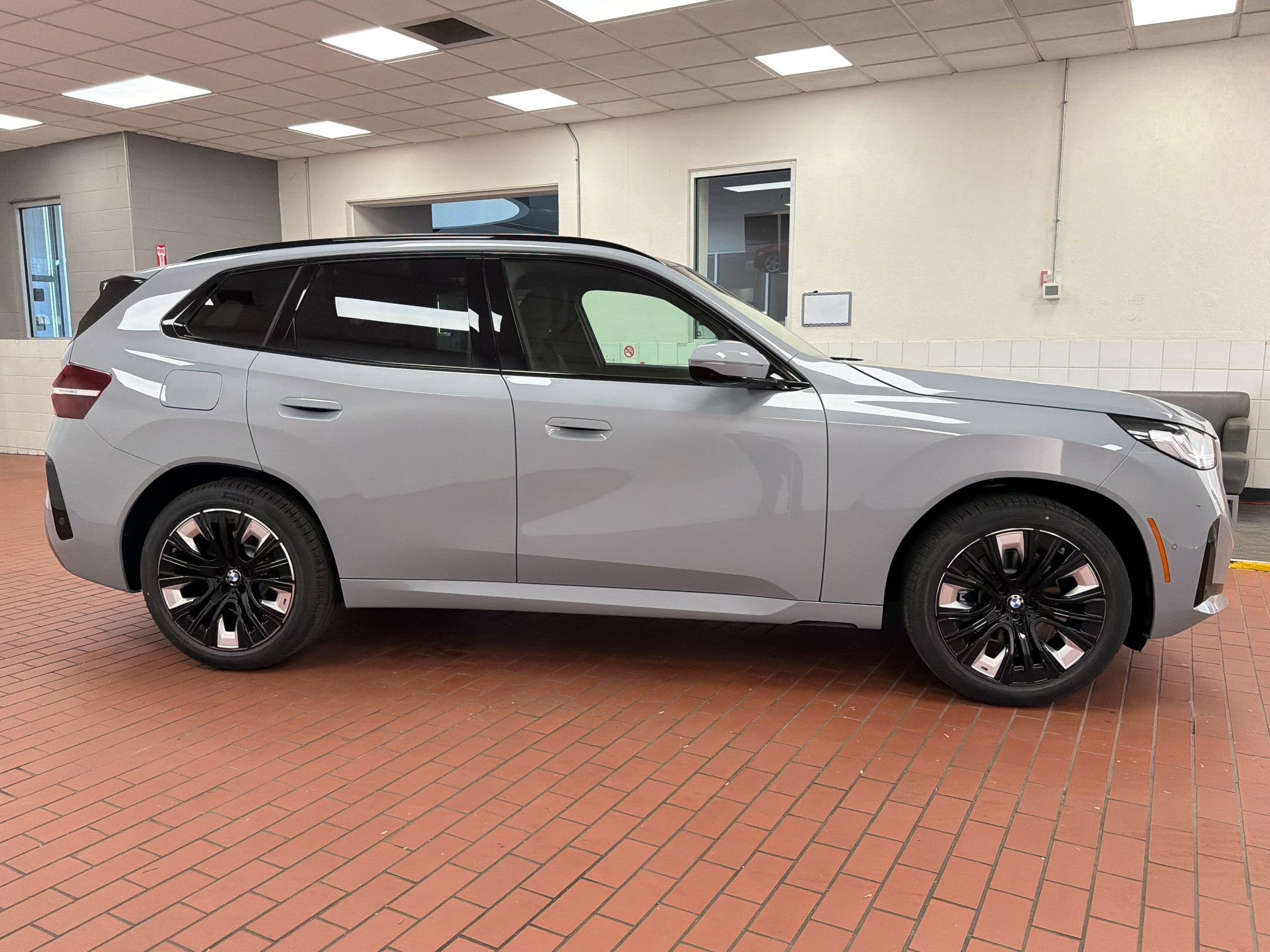Used 2026 BMW X3 xDrive30i w/ Premium Package AWD/4WD image 8