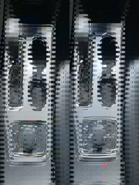 Used 2022 Jeep Grand Cherokee Laredo X image 27