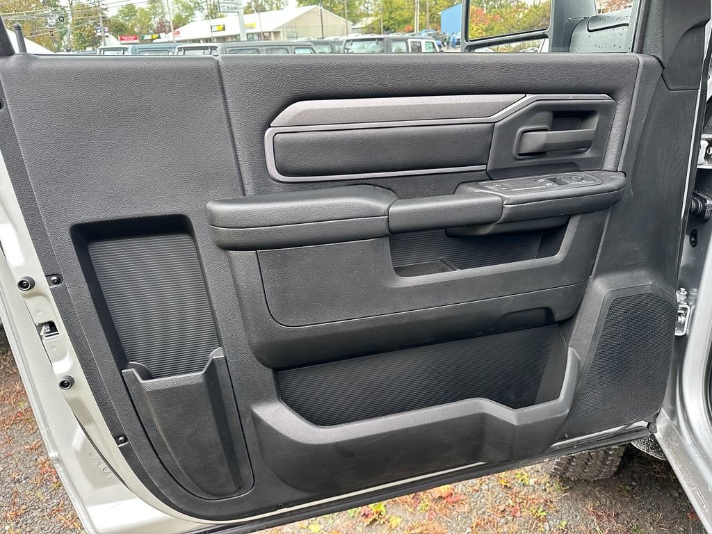 New 2026 RAM 5500 Tradesman w/ Chrome Appearance Group image 15