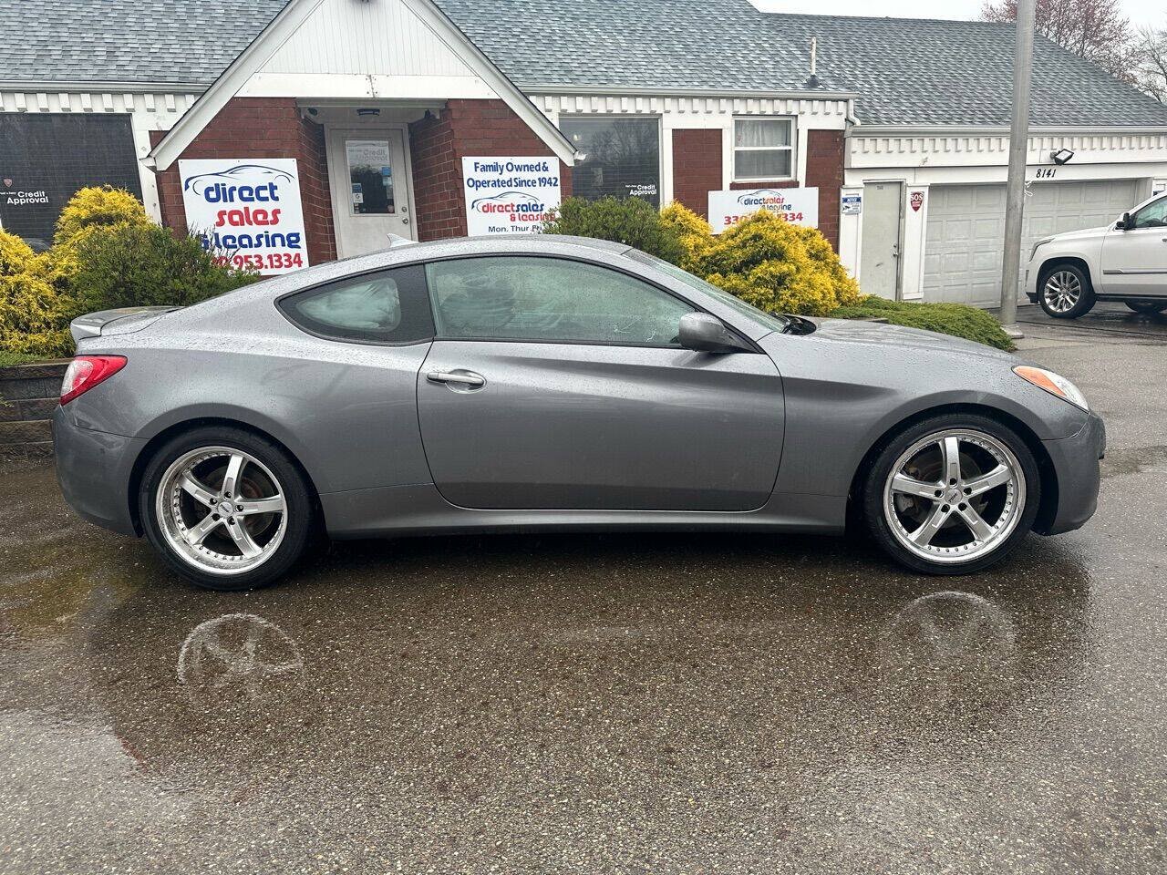 Used 2010 Hyundai Genesis 2.0T RWD image 9
