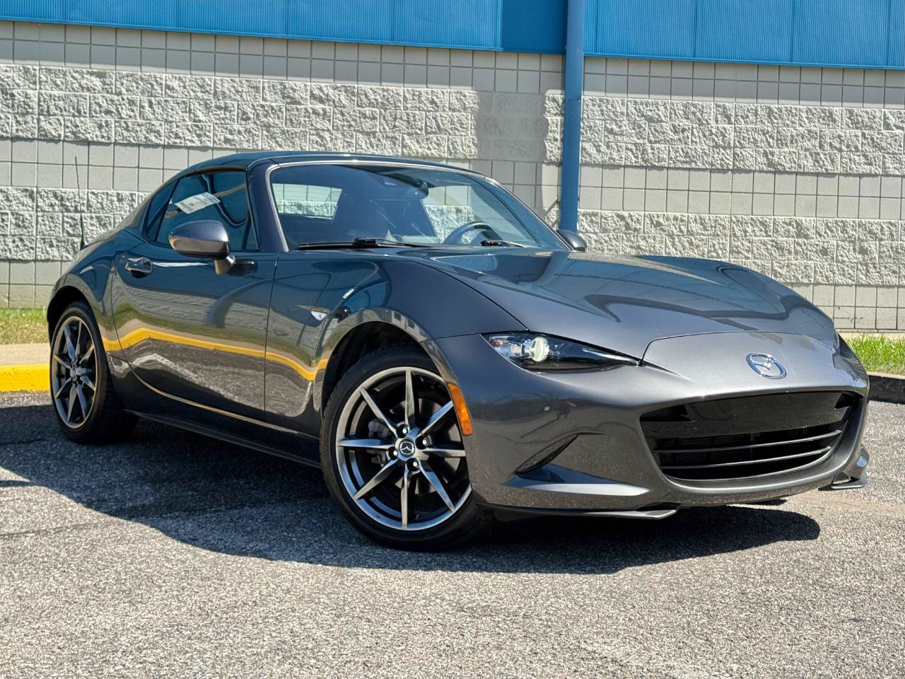 Used 2017 MAZDA MX-5 Miata RF Grand Touring RWD image 3