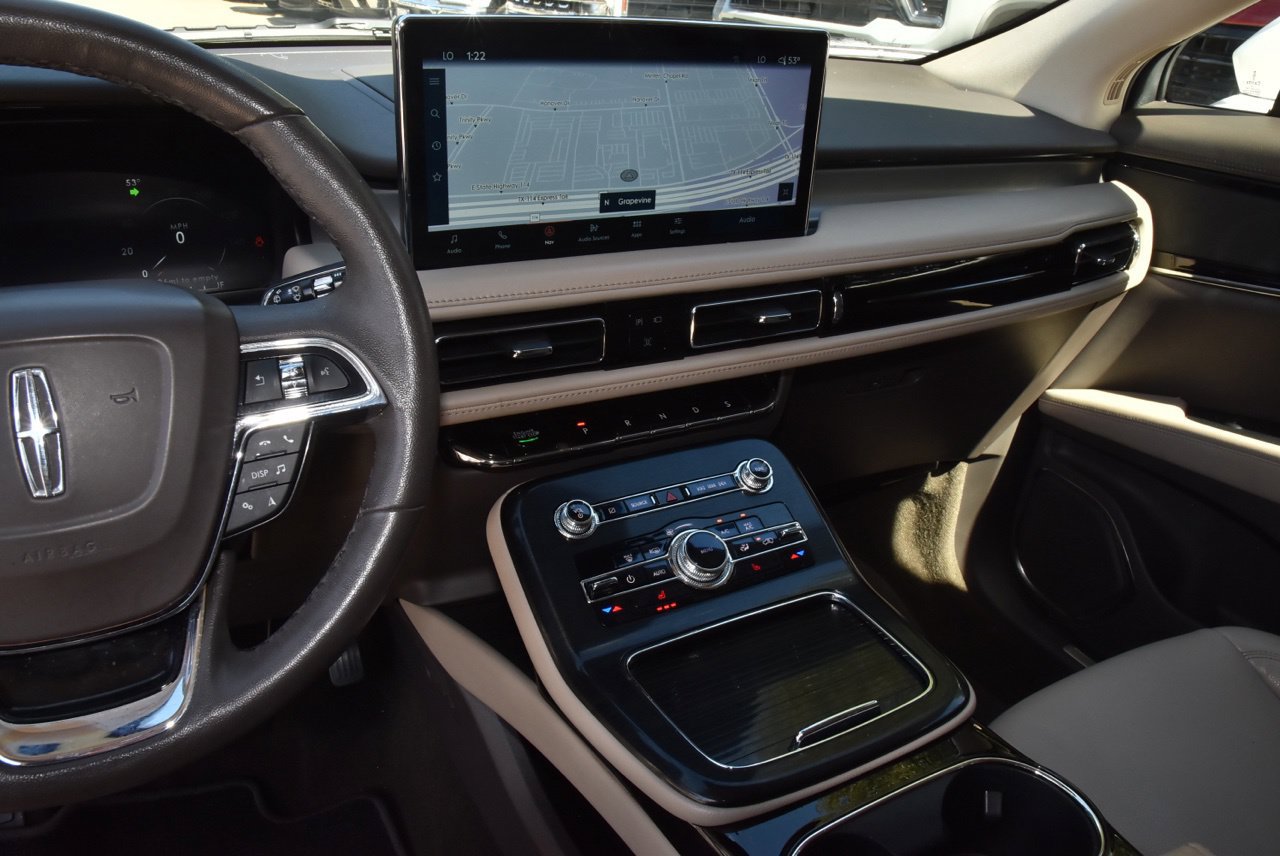 Used 2022 Lincoln Nautilus FWD w/ Premium Package image 26