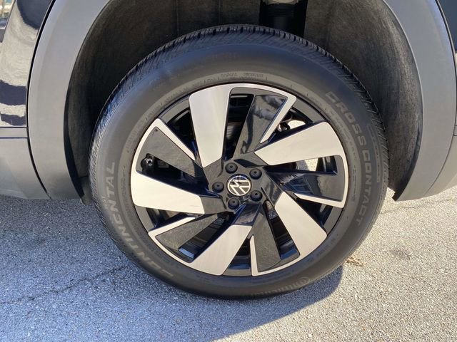Used 2024 Volkswagen Atlas Cross Sport SE image 8