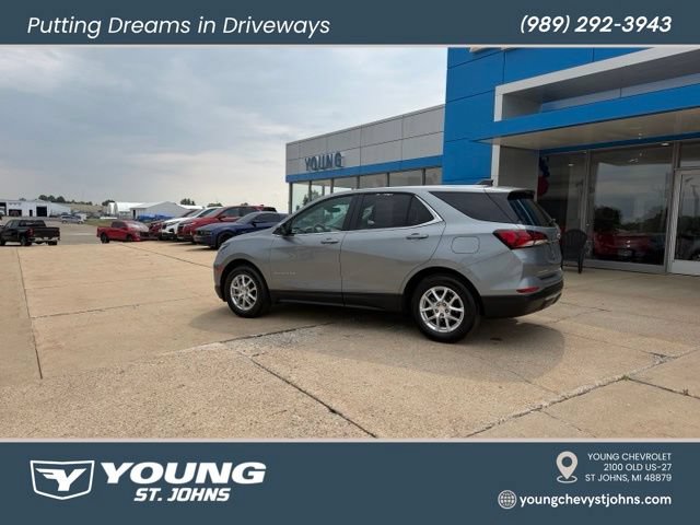 Used 2024 Chevrolet Equinox LT FWD image 3