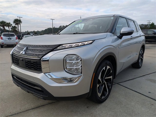 Used 2024 Mitsubishi Outlander SE image 8