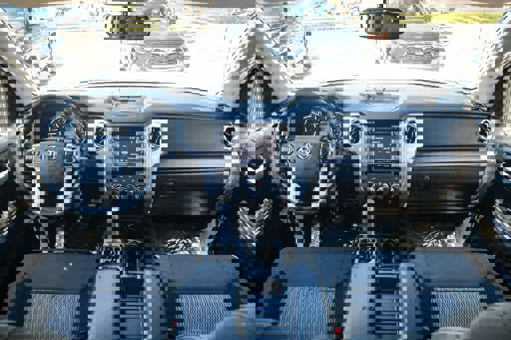 Used 2014 Toyota Tundra SR5 w/ SR5 Upgrade Package RWD image 14