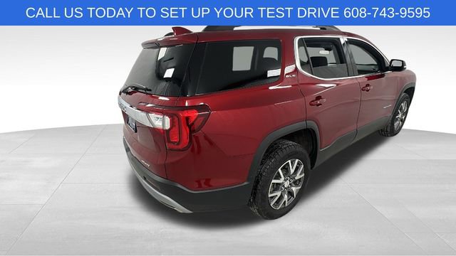 Used 2023 GMC Acadia SLE w/ Driver Convenience Package image 3