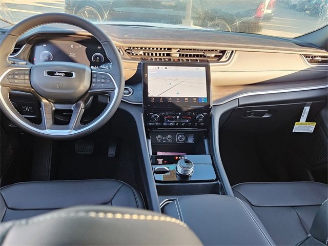 New 2025 Jeep Grand Cherokee Limited w/ Black Appearance Package image 22