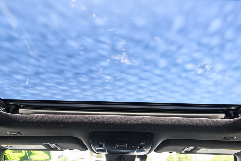 Certified 2024 Lexus UX 250h FWD image 17