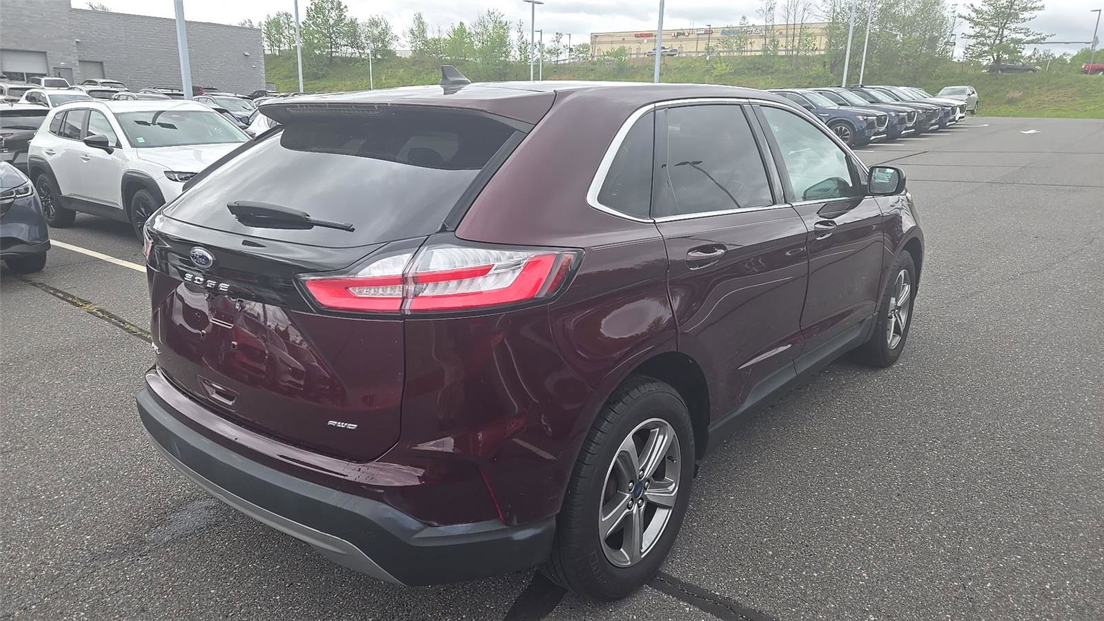 Used 2022 Ford Edge SEL w/ Convenience Package image 5