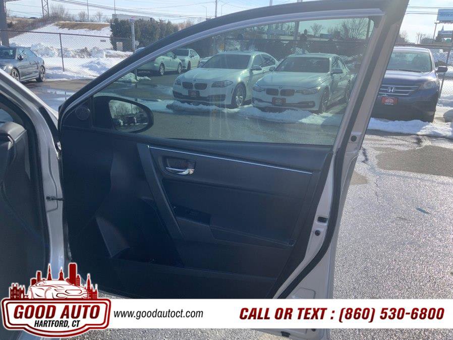 Used 2018 Toyota Corolla LE FWD image 13