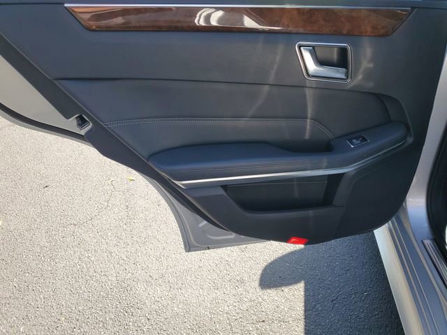 Used 2014 Mercedes-Benz E 350 Sedan image 25