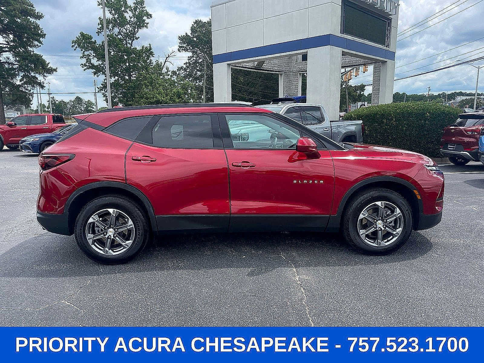 Used 2024 Chevrolet Blazer LT w/ Convenience Package FWD image 7