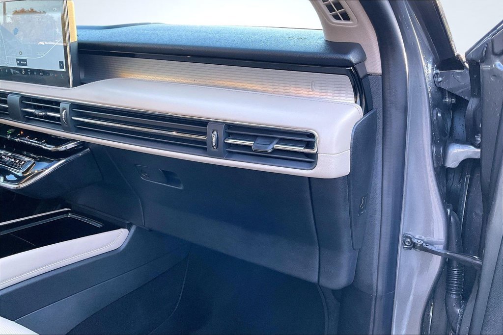 Certified 2026 Lincoln Corsair Premiere FWD image 25