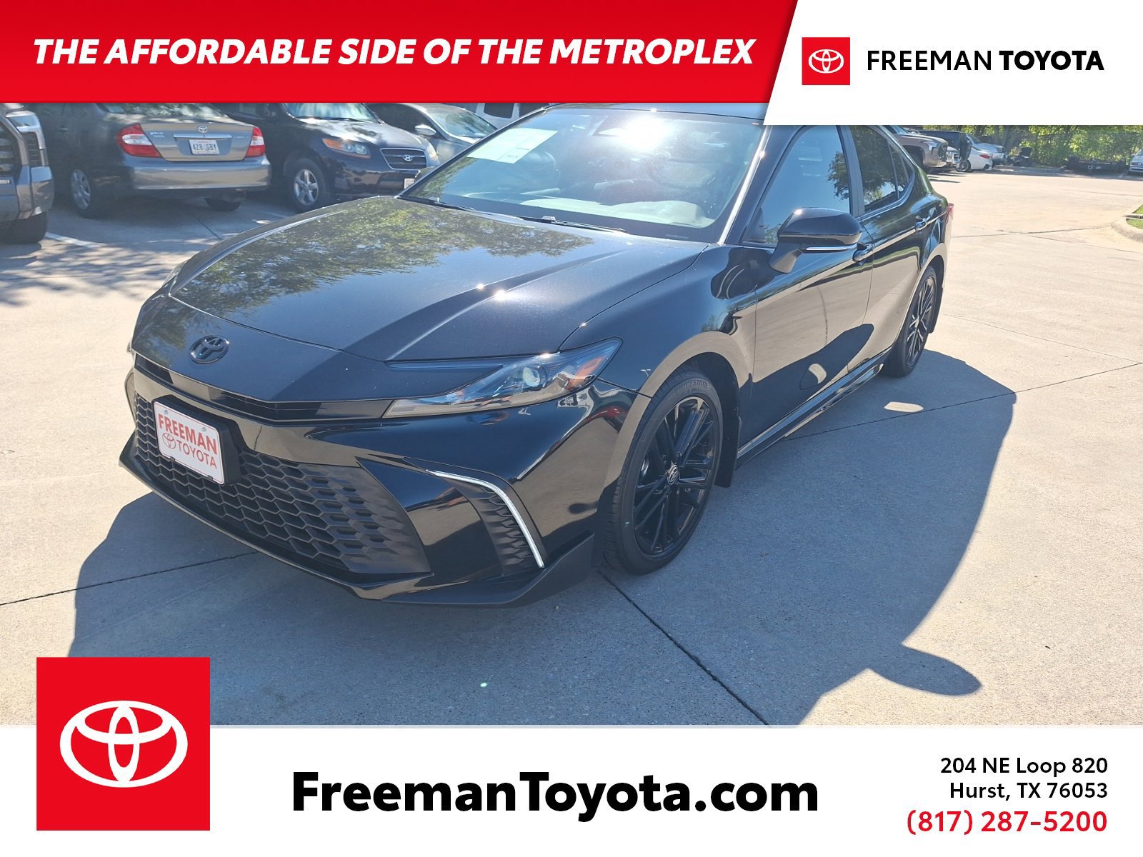 Used 2025 Toyota Camry SE w/ Convenience Package FWD image 1