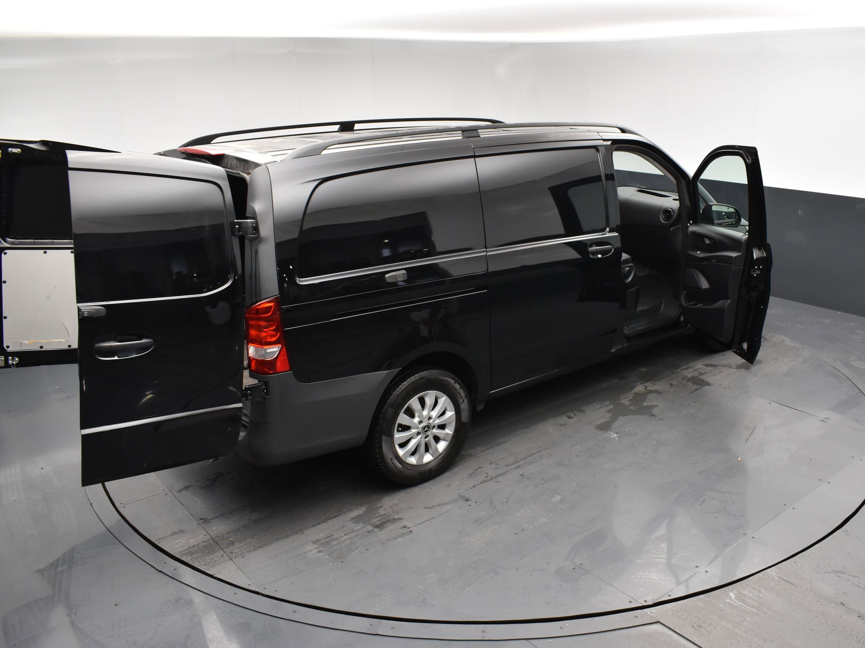 Used 2022 Mercedes-Benz Metris image 27