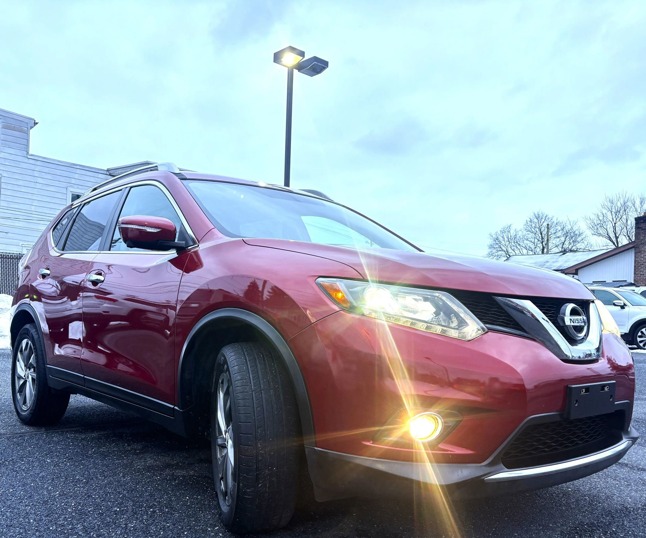 Used 2015 Nissan Rogue SL w/ SL Premium Package image 3