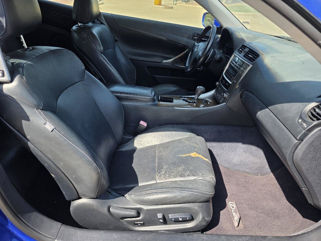 Used 2010 Lexus IS 250C RWD image 11