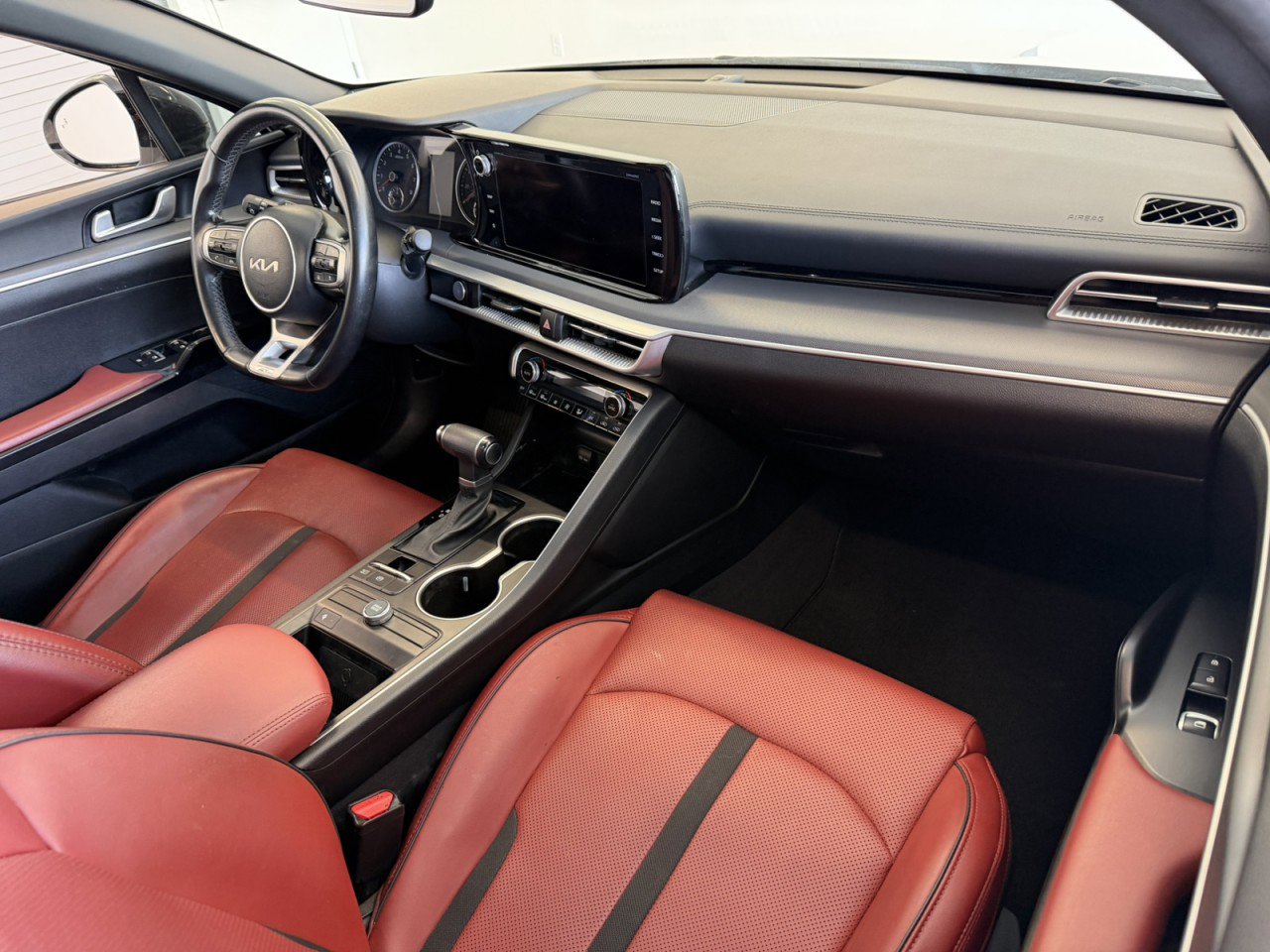 Used 2023 Kia K5 GT-Line image 32