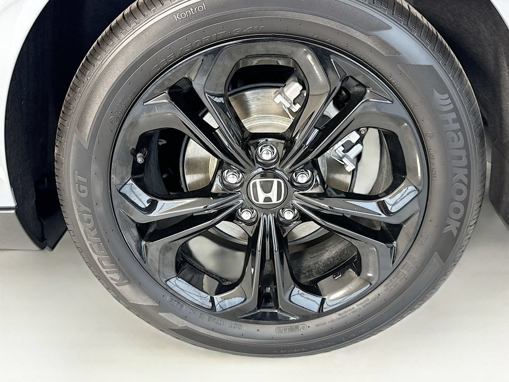 Certified 2025 Honda Accord SE image 31
