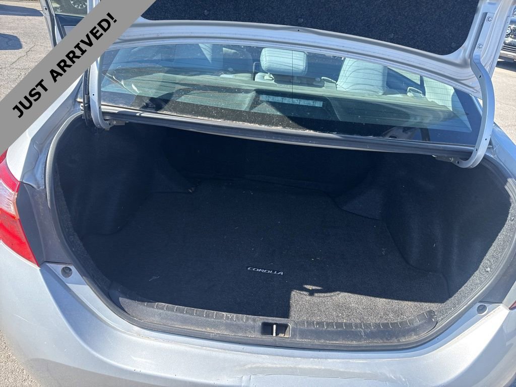 Used 2019 Toyota Corolla LE w/ Carpet Mat Package (TMS) image 13
