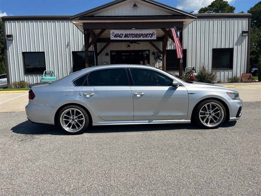 Used 2019 Volkswagen Passat 2.0T SE R-Line FWD image 12