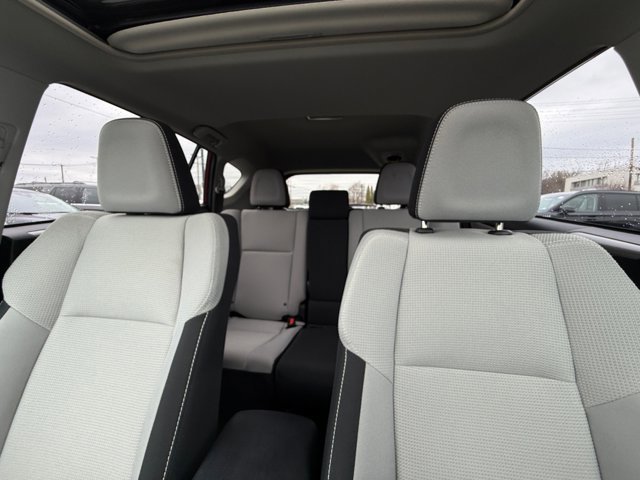 Used 2018 Toyota RAV4 XLE image 31