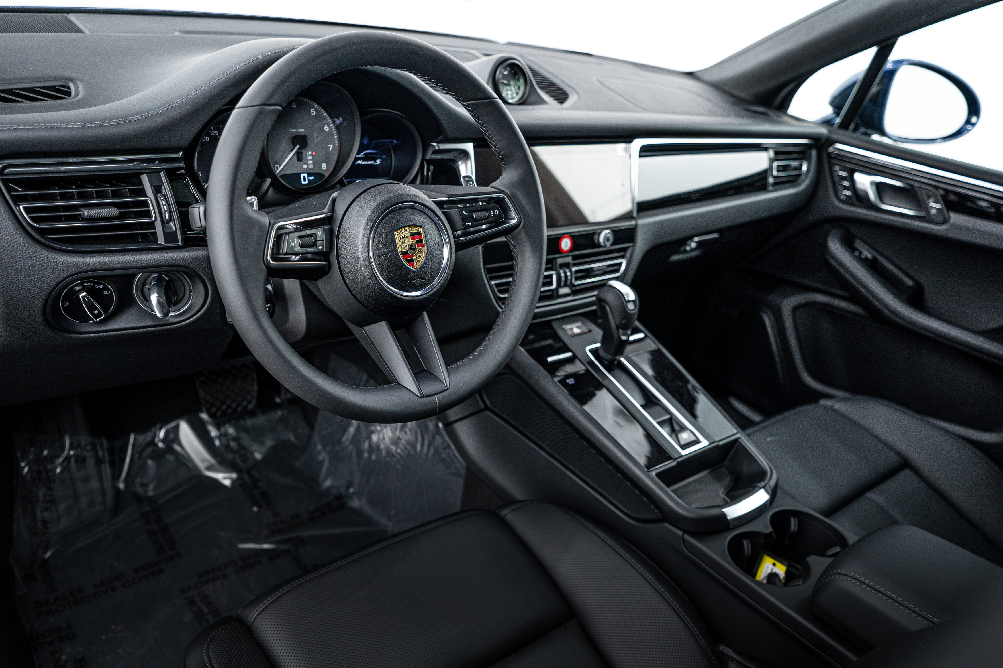 New 2025 Porsche Macan S image 4