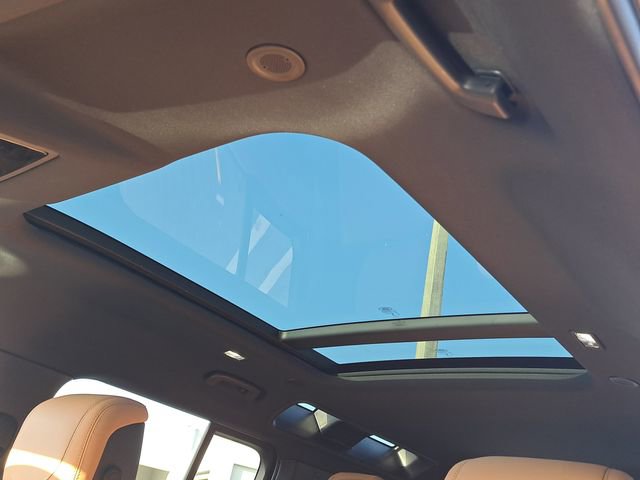 Used 2024 Land Rover Defender 110 S image 20