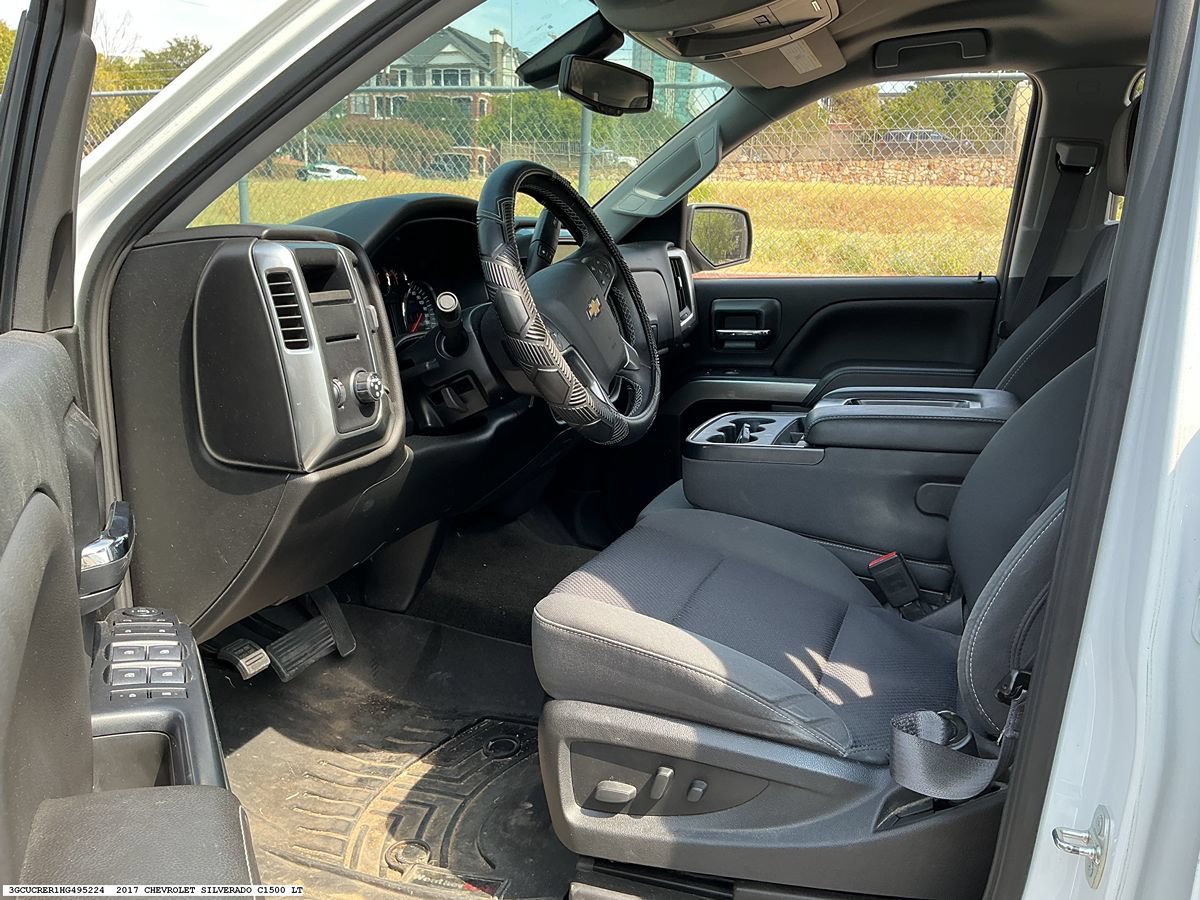 Used 2017 Chevrolet Silverado 1500 LT w/ LT Eassist Package RWD image 8