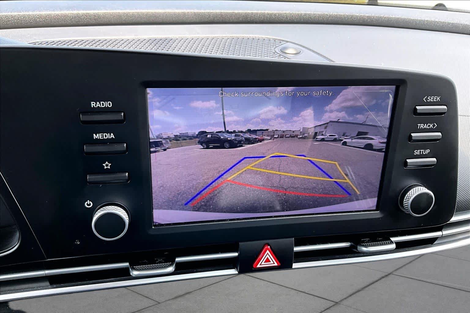 Used 2022 Hyundai Elantra Blue FWD image 27