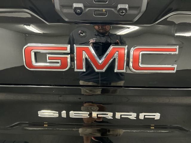 Certified 2025 GMC Sierra 1500 SLT AWD/4WD image 31