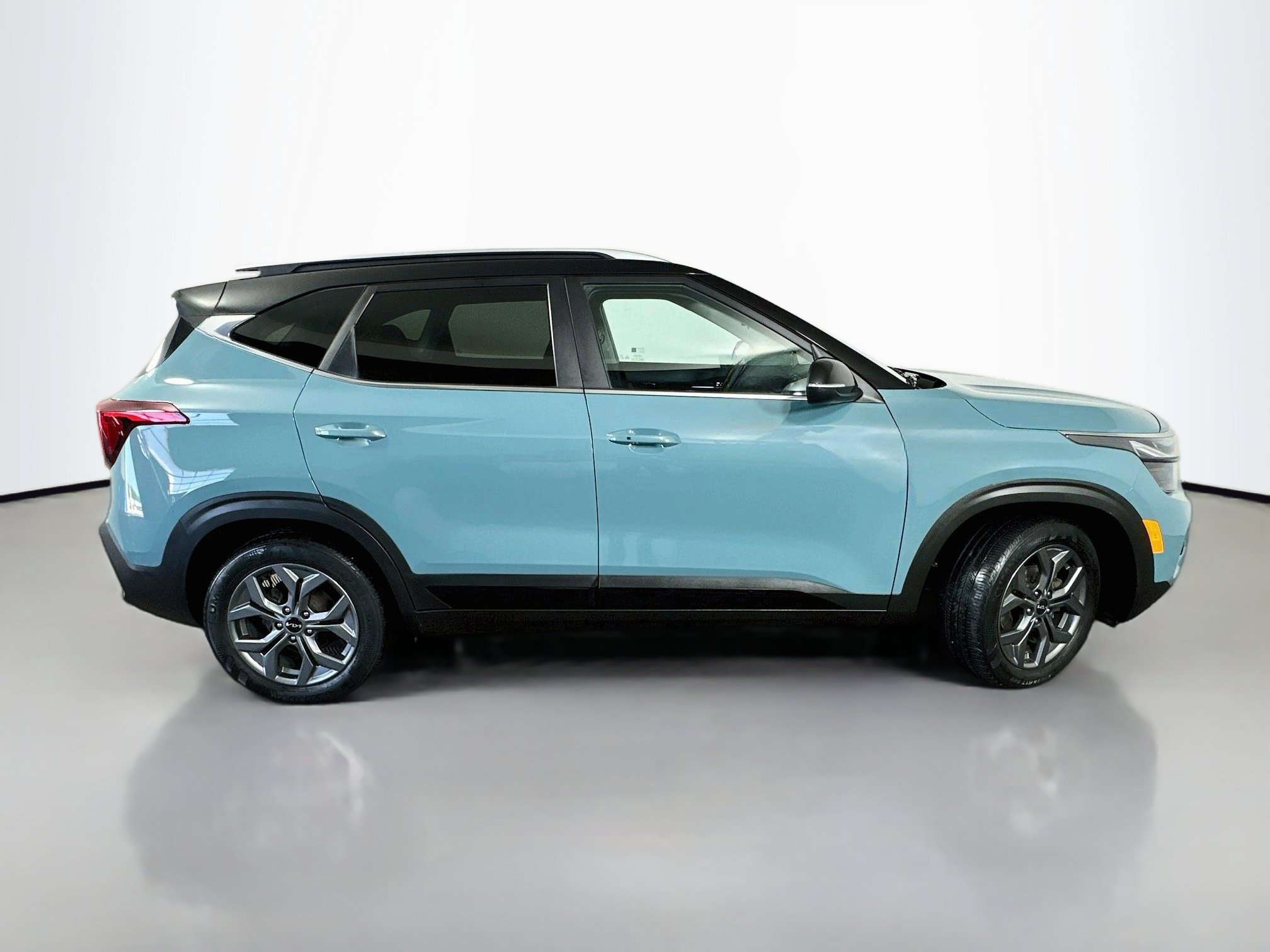Certified 2024 Kia Seltos S FWD image 8