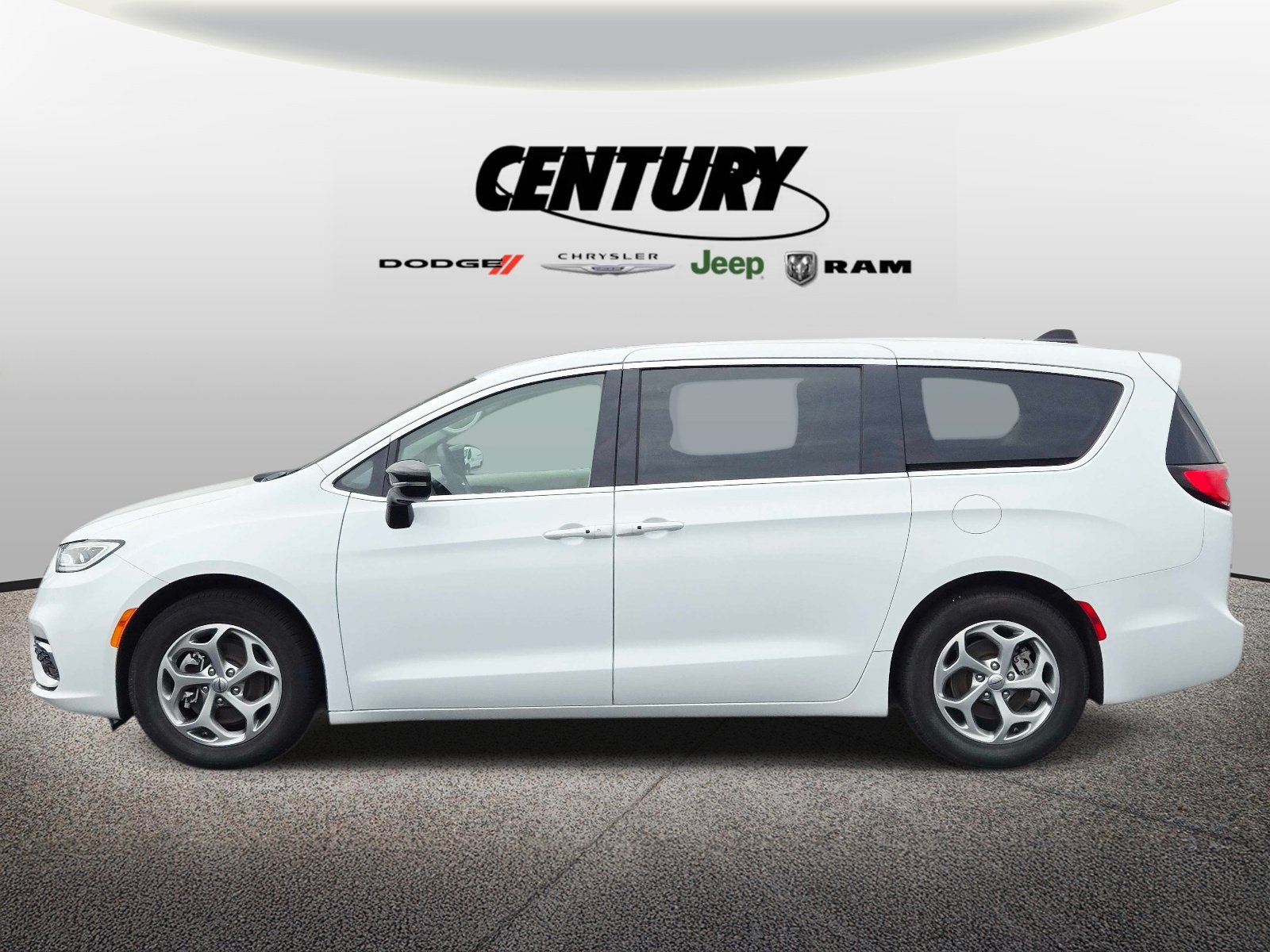 Used 2024 Chrysler Pacifica Limited FWD image 7
