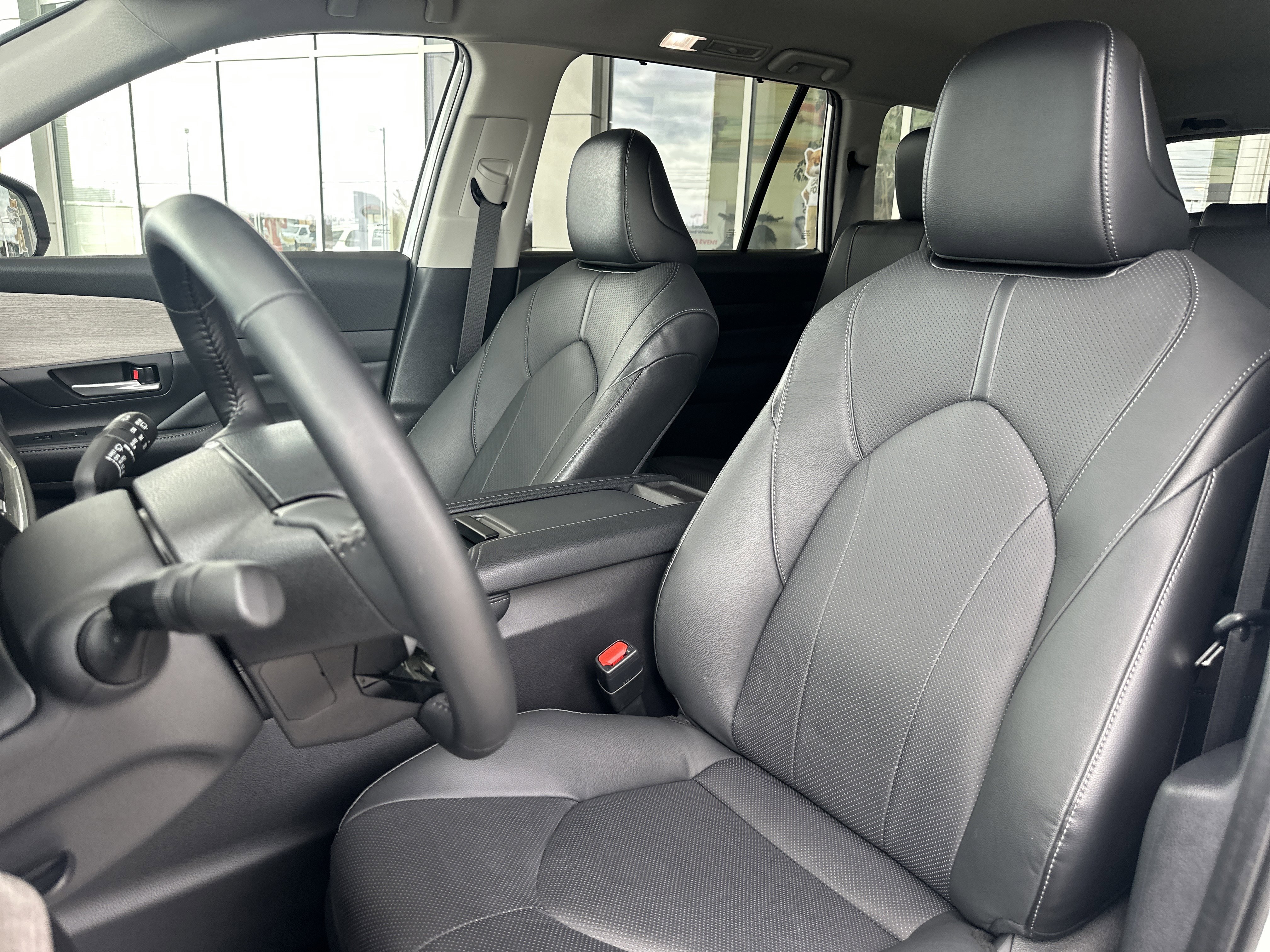 Certified 2024 Toyota Grand Highlander AWD image 11