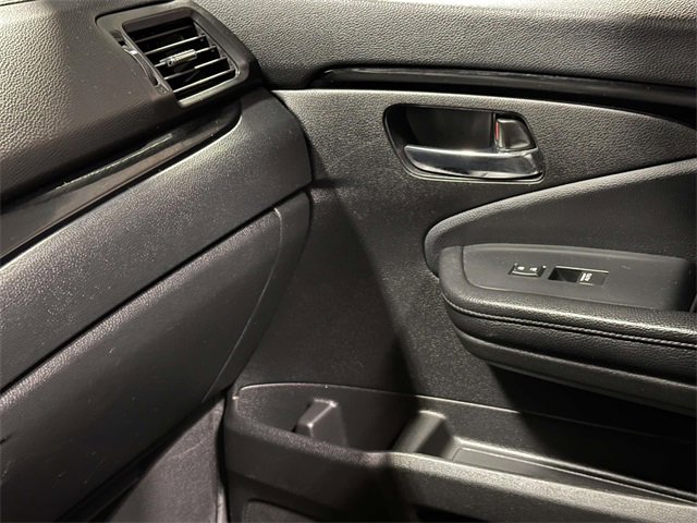 Certified 2022 Honda Pilot Touring image 29