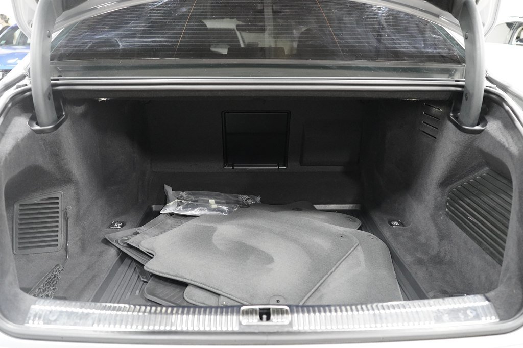 Used 2024 Audi A8 L 3.0T w/ Executive Package AWD/4WD image 16