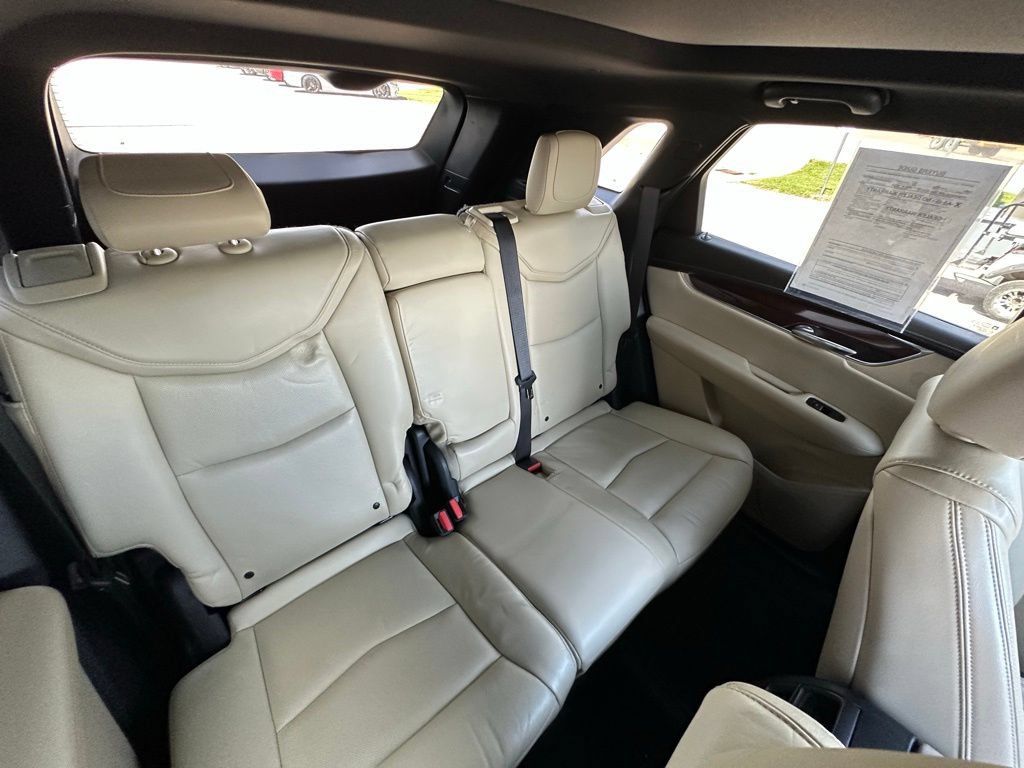 Used 2017 Cadillac XT5 Premium Luxury w/ Driver Assist Package FWD image 18