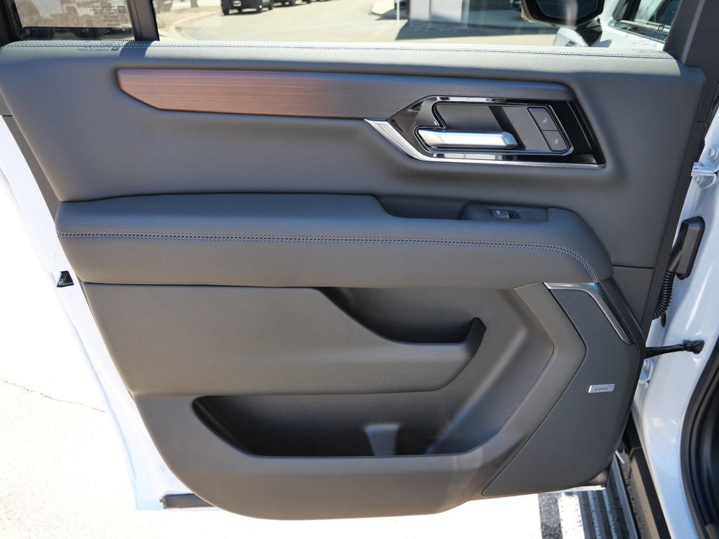 New 2026 GMC Yukon XL Denali w/ Denali Reserve Package image 35