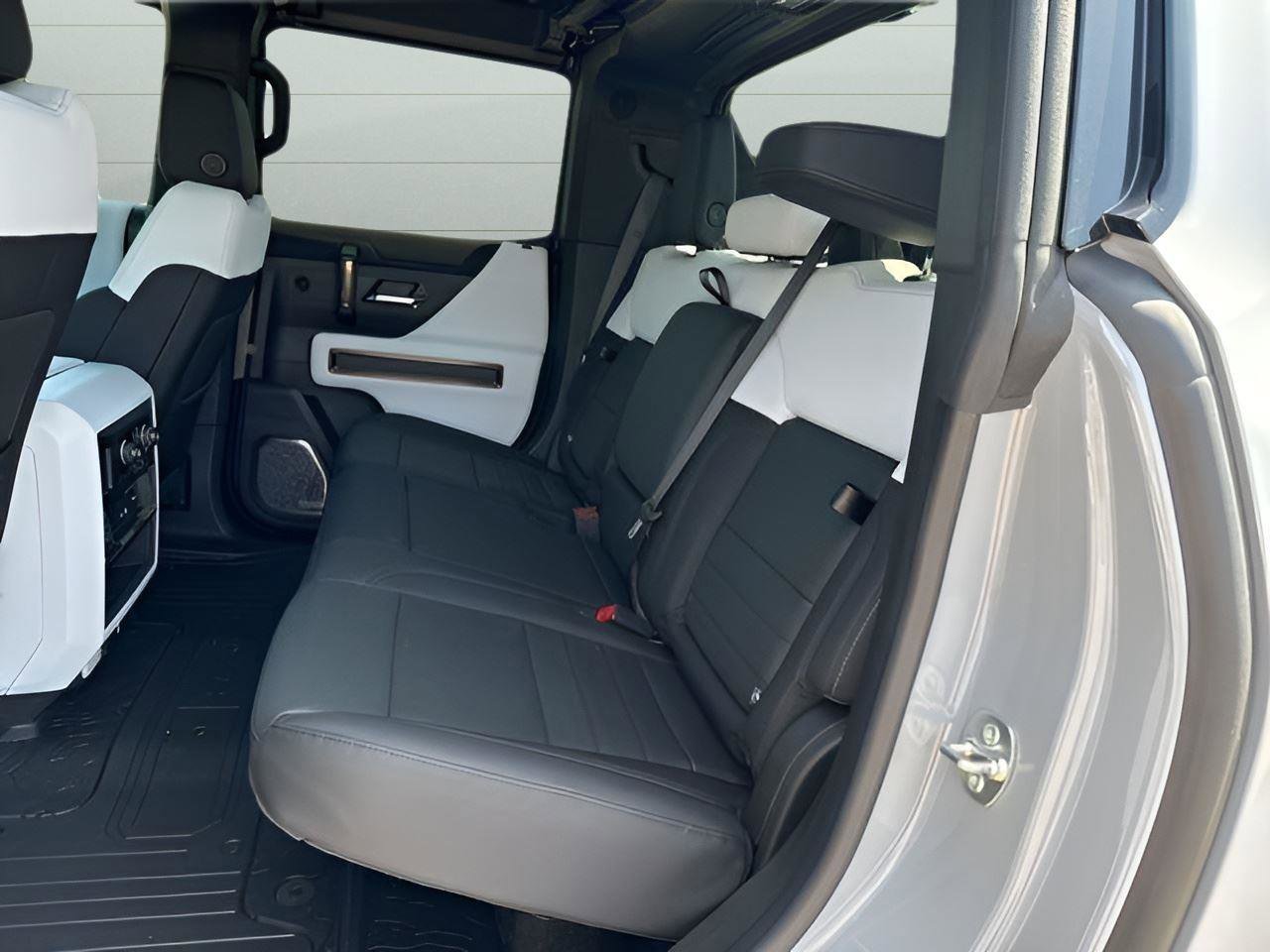 New 2025 GMC Hummer EV 3X w/ LPO, Illumination Package image 14