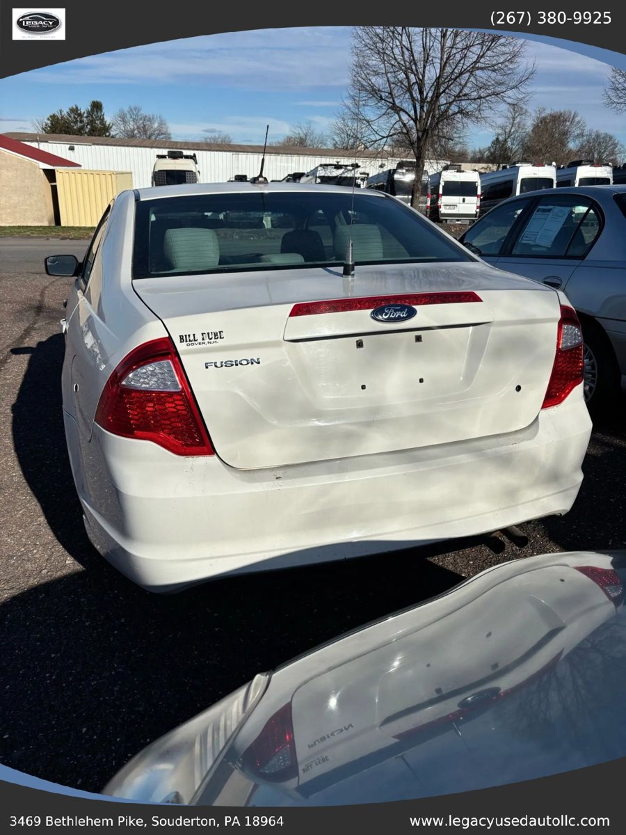 Used 2011 Ford Fusion S image 4