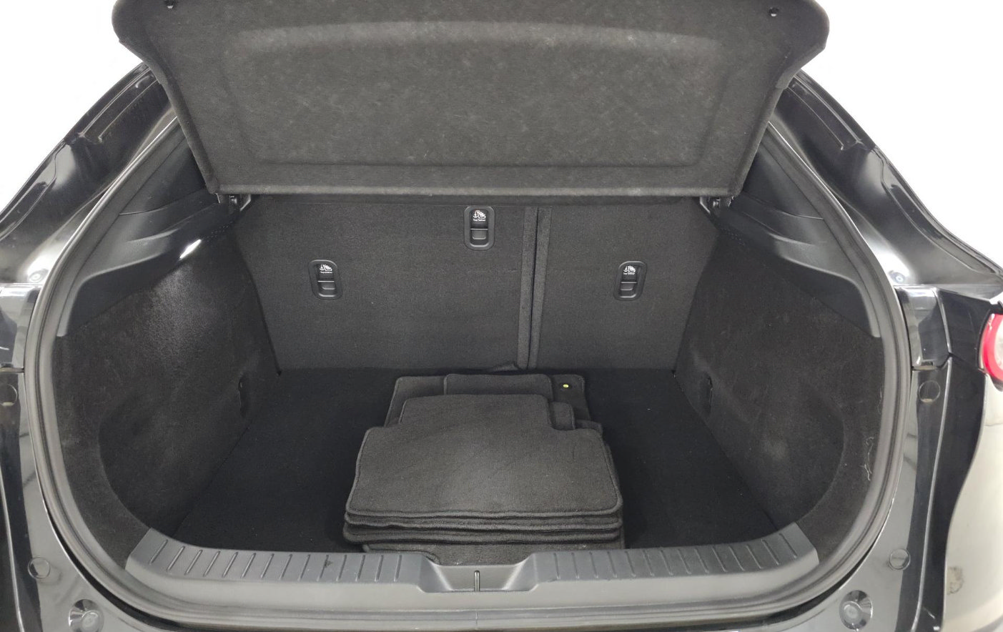 Used 2025 MAZDA CX-30 AWD 2.5 S w/ Select Sport Pkg image 16