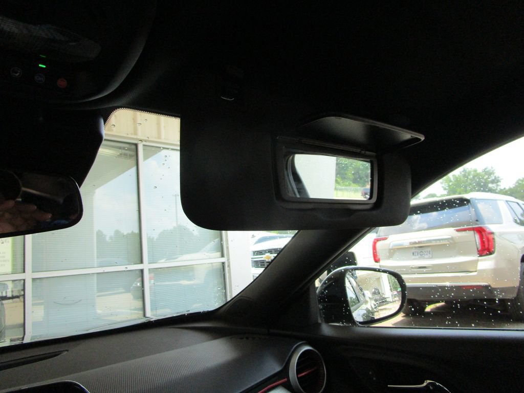 Used 2024 Chevrolet Trax RS FWD image 35