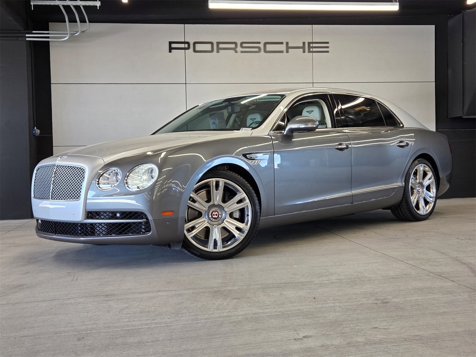 Used 2018 Bentley Flying Spur V8