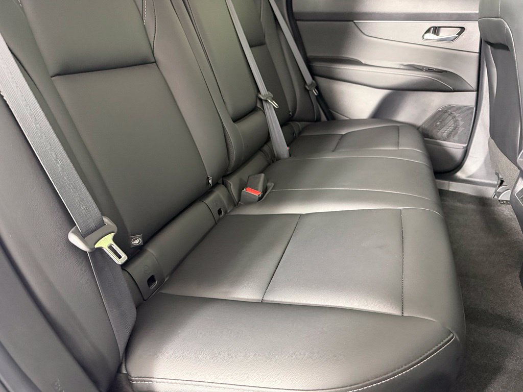 Used 2025 Nissan Murano SV AWD/4WD image 17
