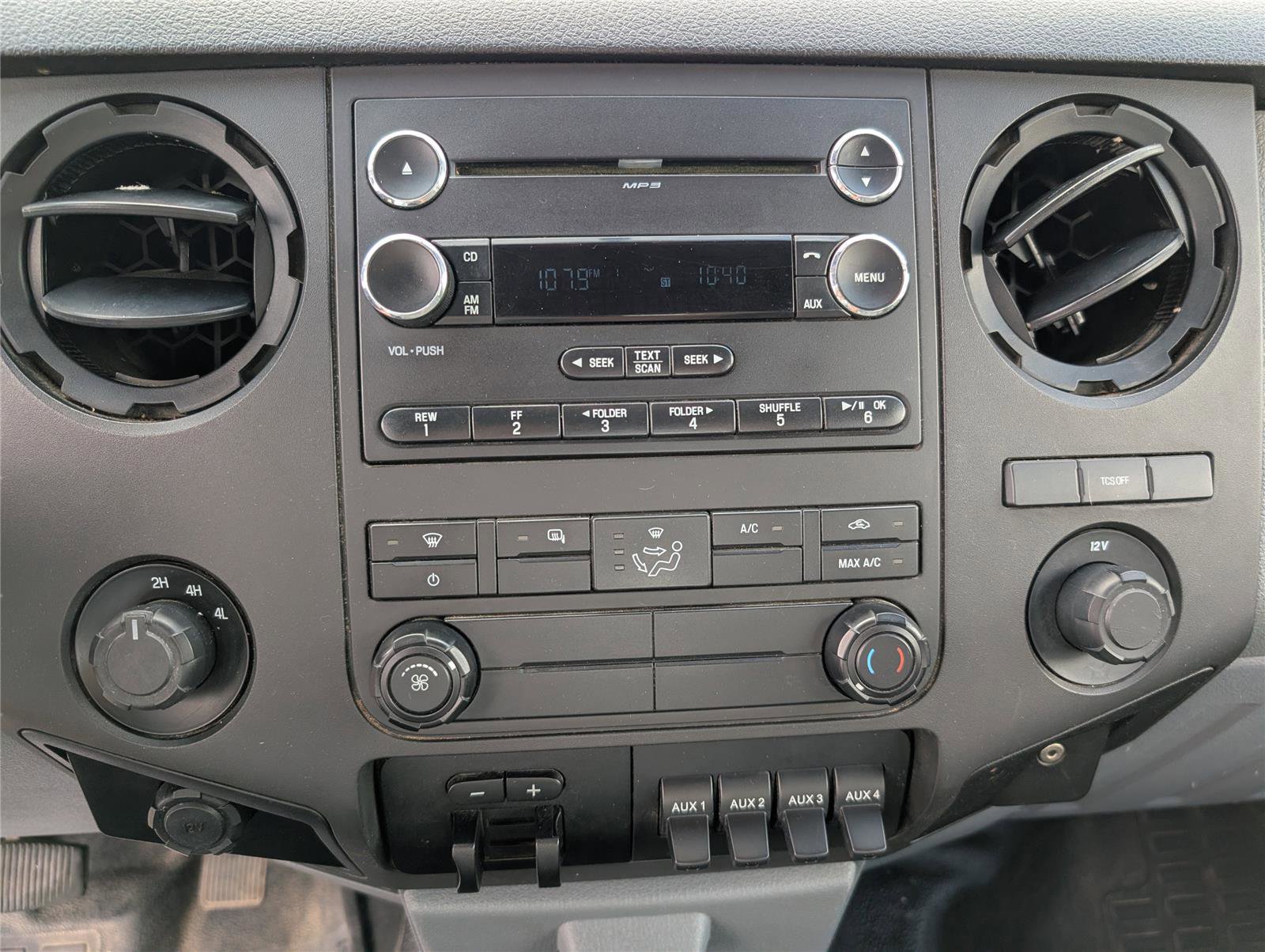 Used 2014 Ford F450 XL w/ Power Equipment Group image 12