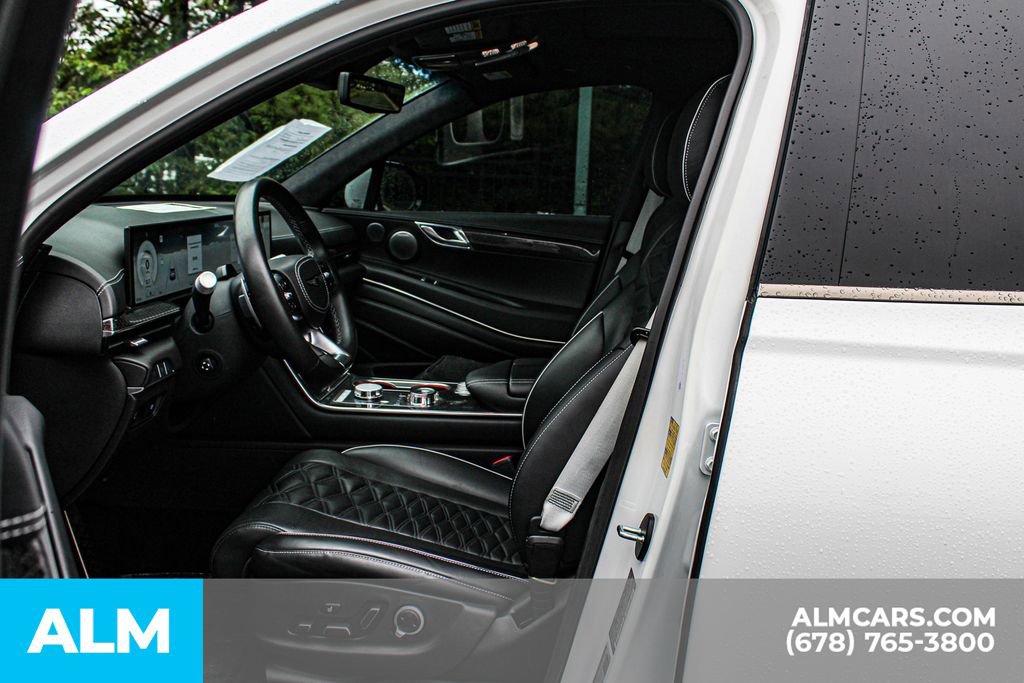 Used 2025 Genesis GV80 3.5T e-SC AWD/4WD image 17