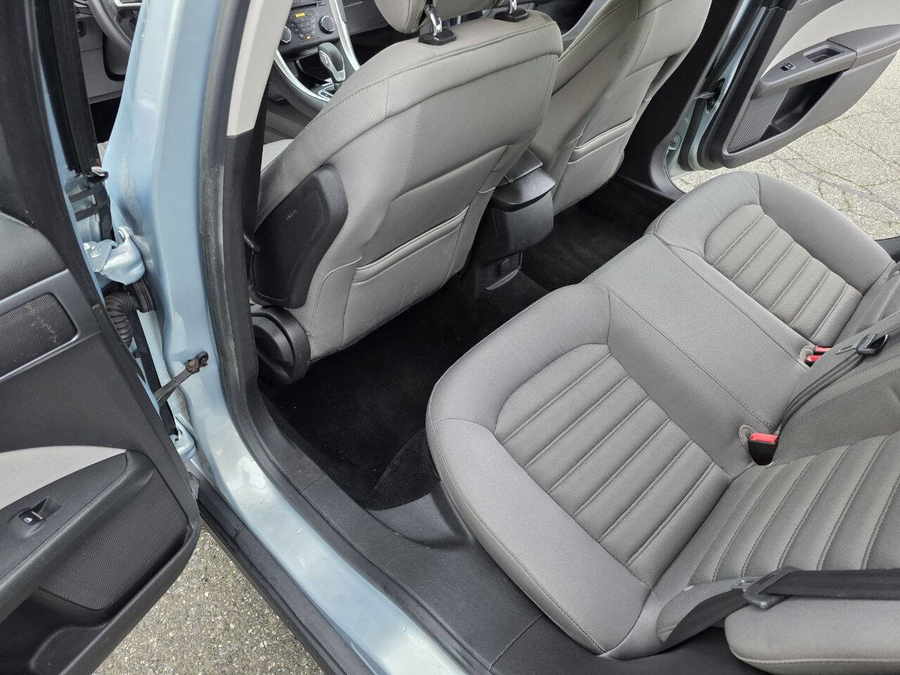 Used 2014 Ford Fusion S image 24