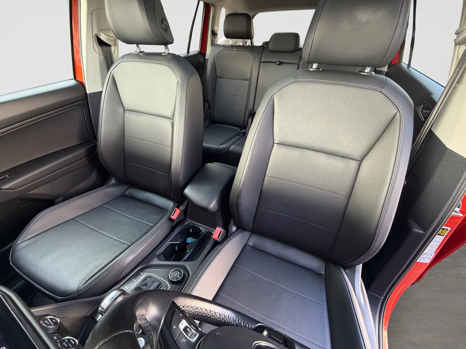 Used 2019 Volkswagen Tiguan SE w/ Panoramic Sunroof Package AWD/4WD image 13